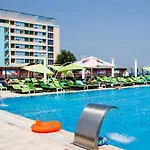 Apart-hotel Phoenicia