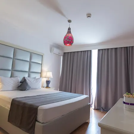 Hotel apartamentowy Phoenicia Mamaja