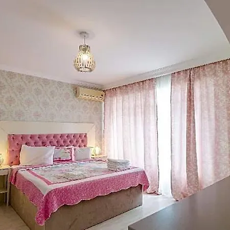 Aparthotel Phoenicia 4*