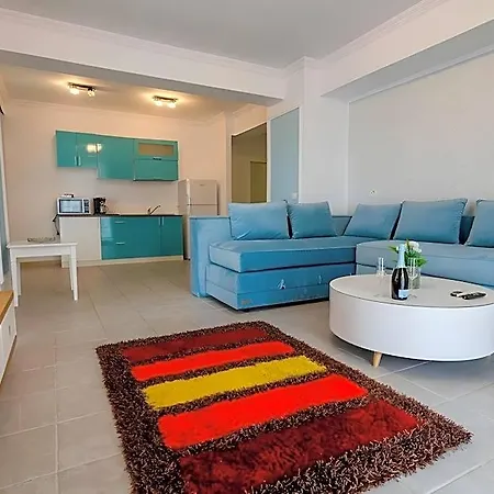 Phoenicia 4*