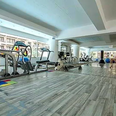 Phoenicia Aparthotel 4*