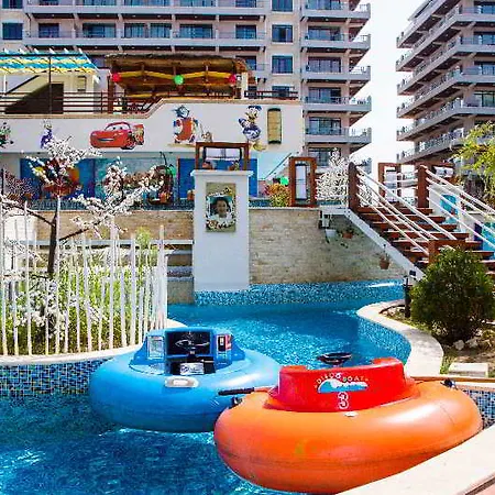 Phoenicia Mamaia