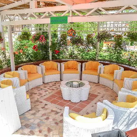 Phoenicia 아파트호텔