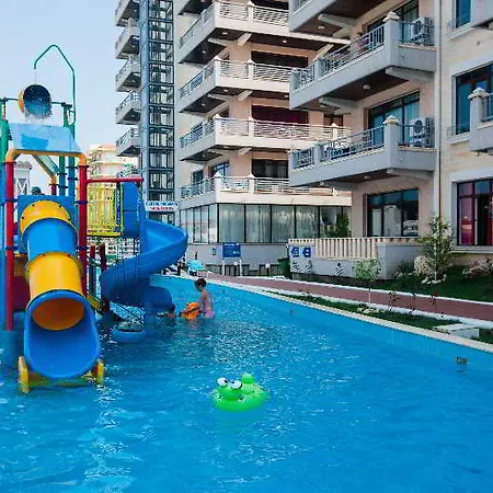 Phoenicia 마마이아