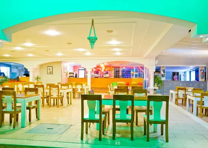 Aparthotel Phoenicia 4*