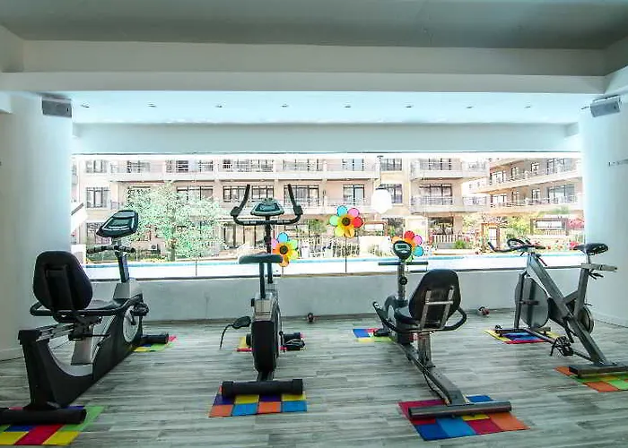 Phoenicia Aparthotel 4*