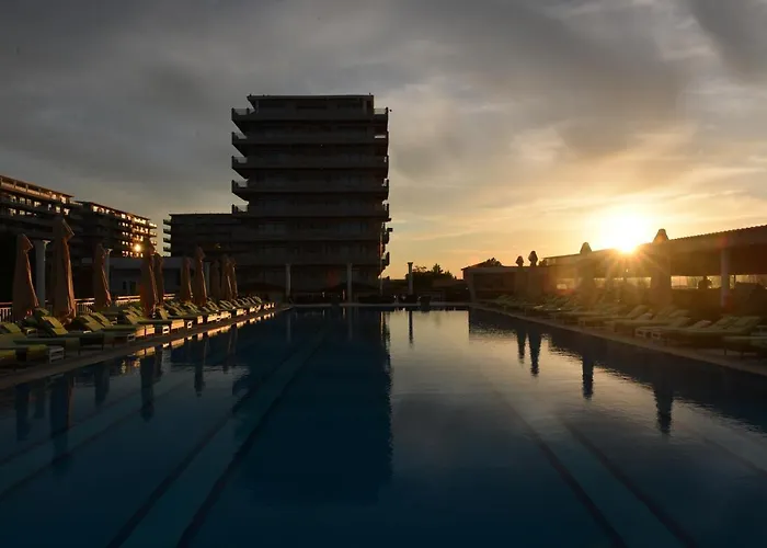 Aparthotel Phoenicia 4*