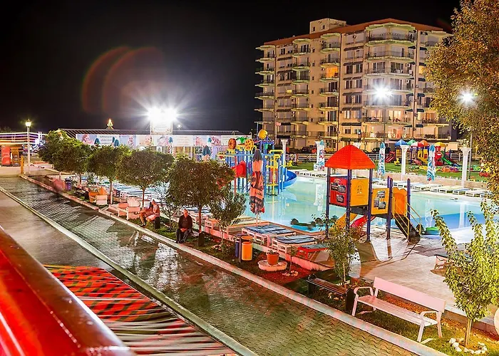 Aparthotel Phoenicia 4*